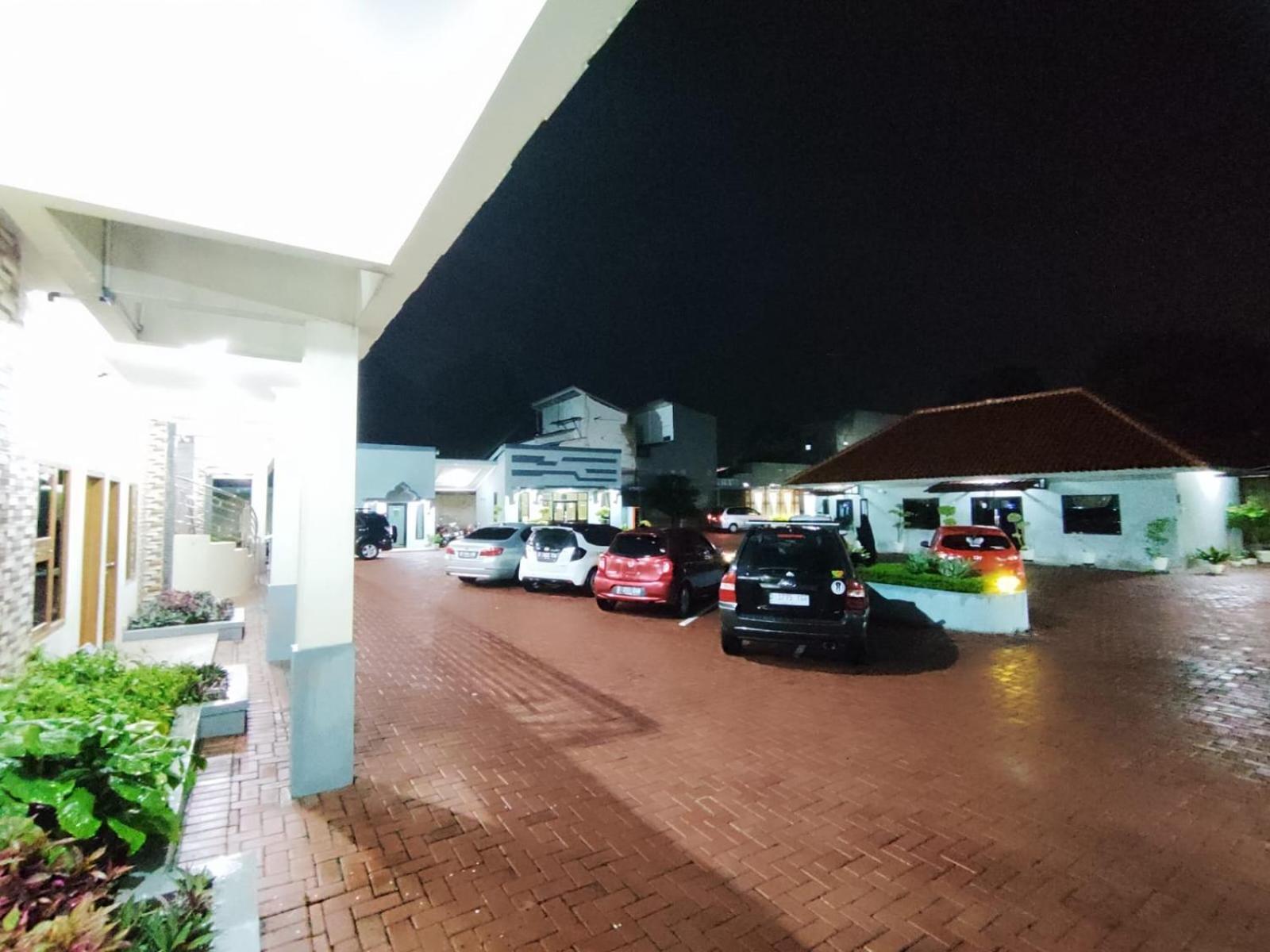 Hotel Cibening Purwakarta Eksteriør billede