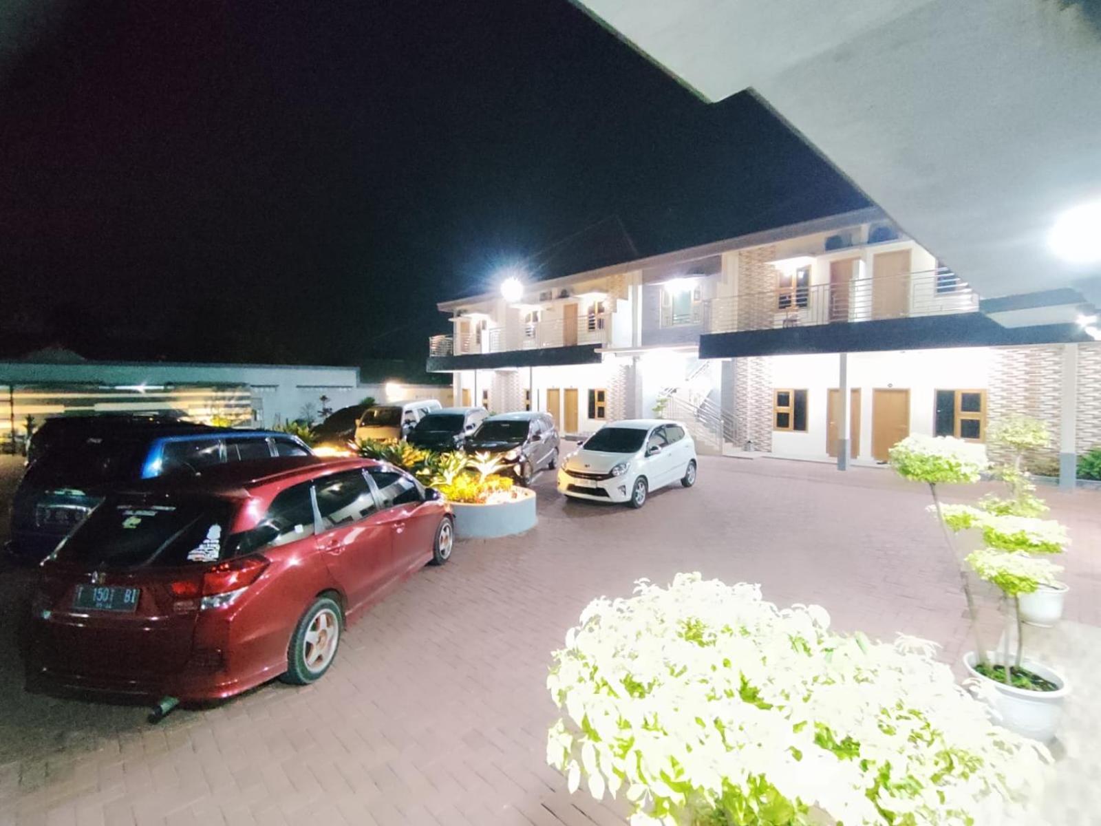 Hotel Cibening Purwakarta Eksteriør billede