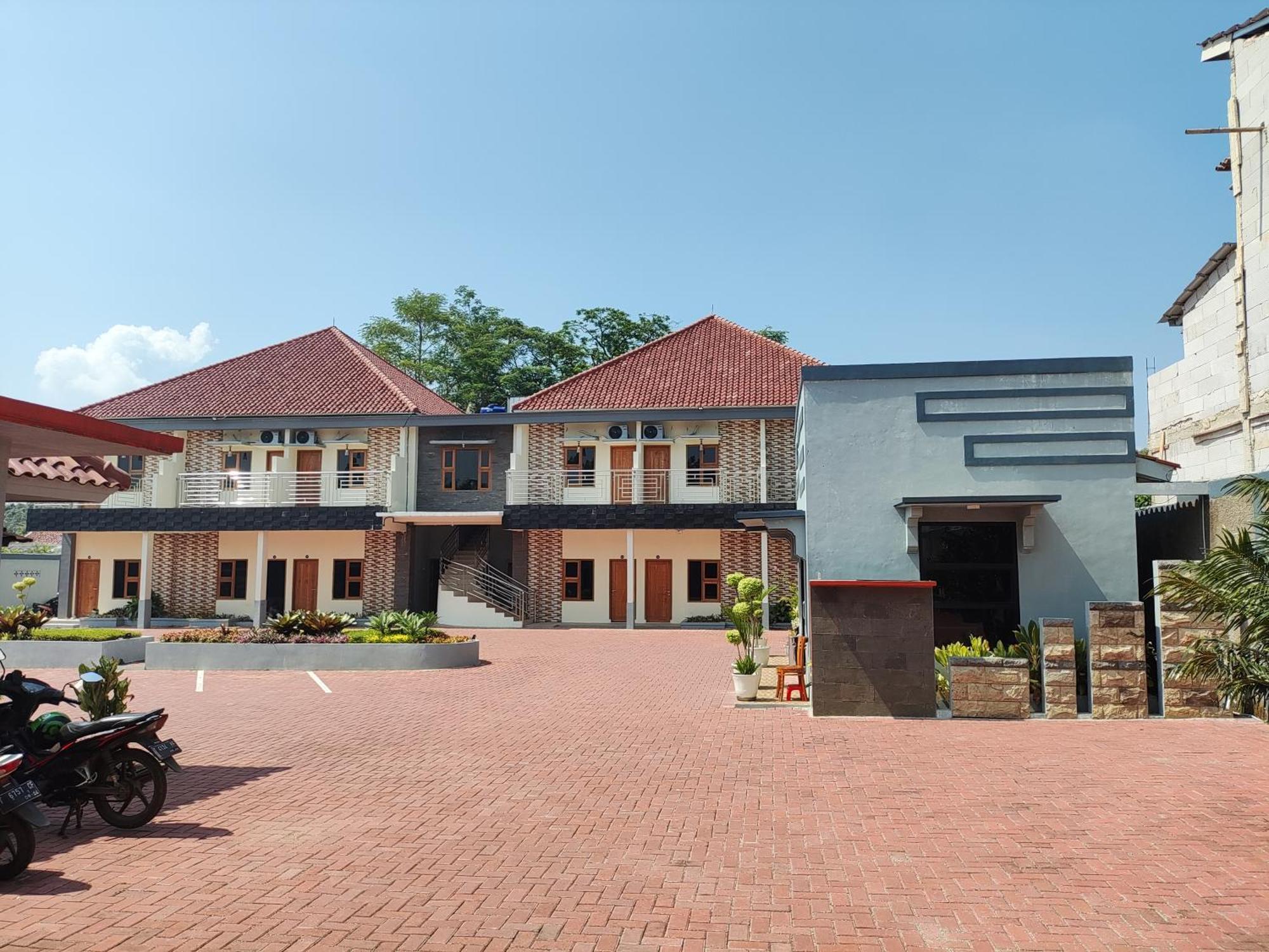 Hotel Cibening Purwakarta Eksteriør billede