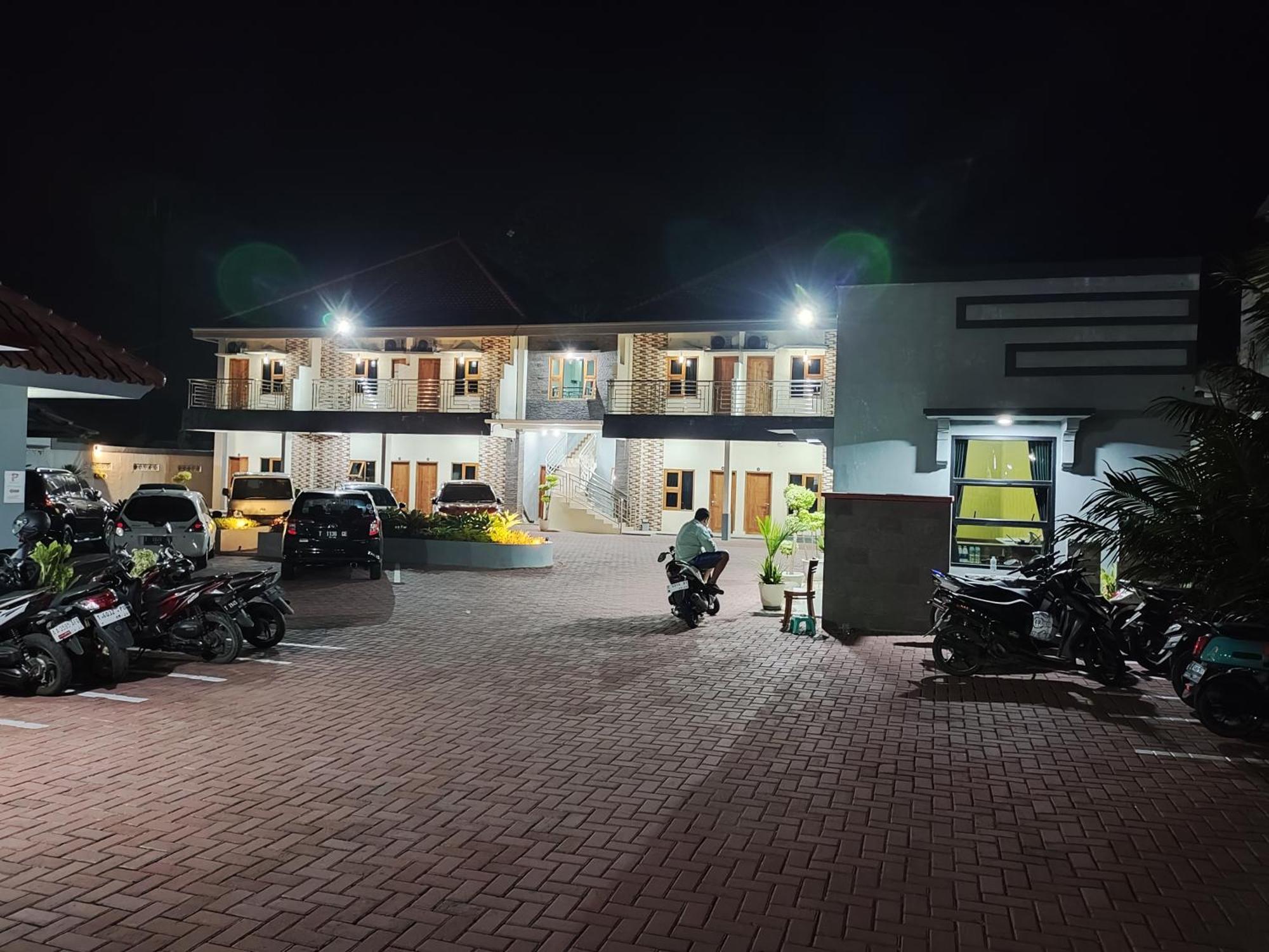Hotel Cibening Purwakarta Eksteriør billede