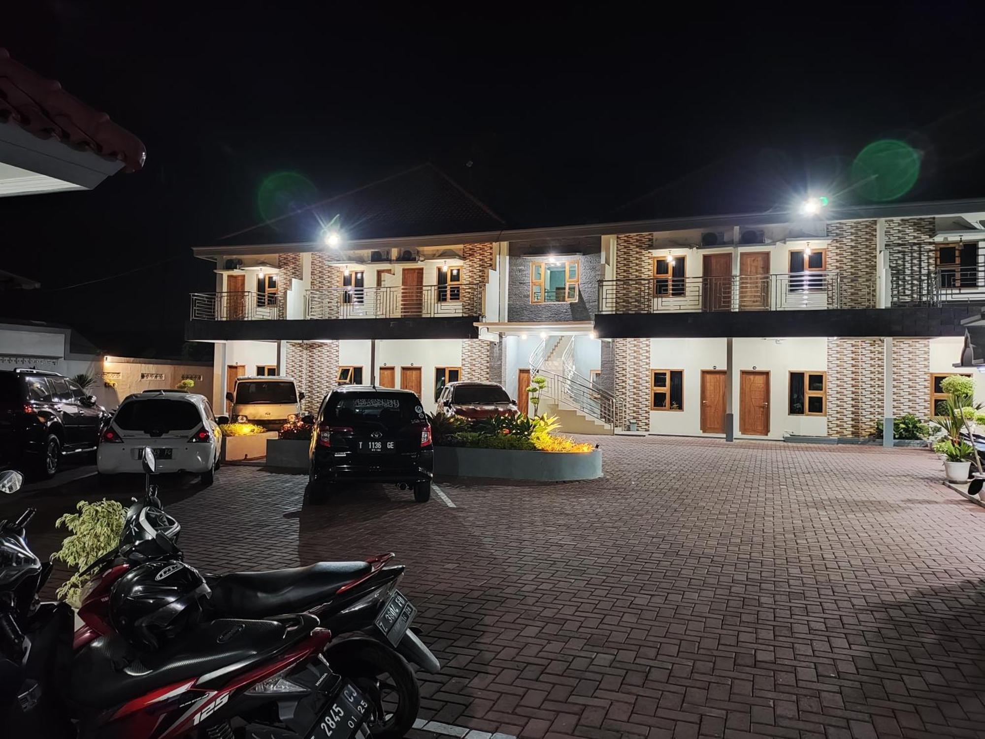 Hotel Cibening Purwakarta Eksteriør billede