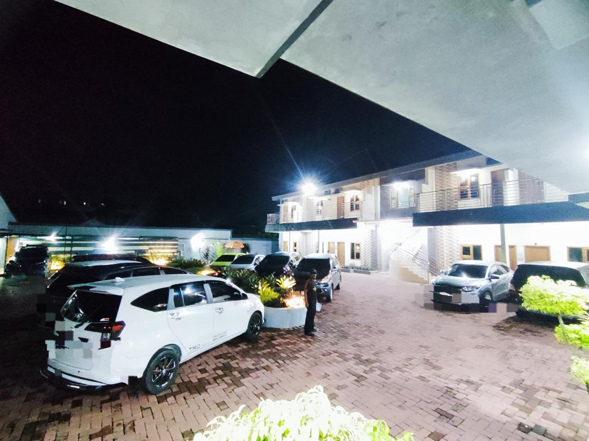 Hotel Cibening Purwakarta Eksteriør billede